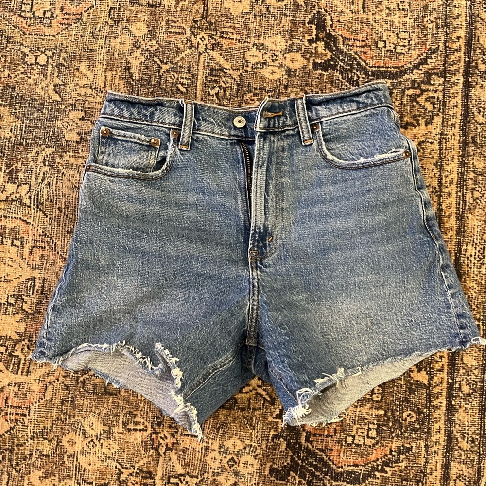 Abercrombie & Fitch the dad short High-Waisted Cut-Off